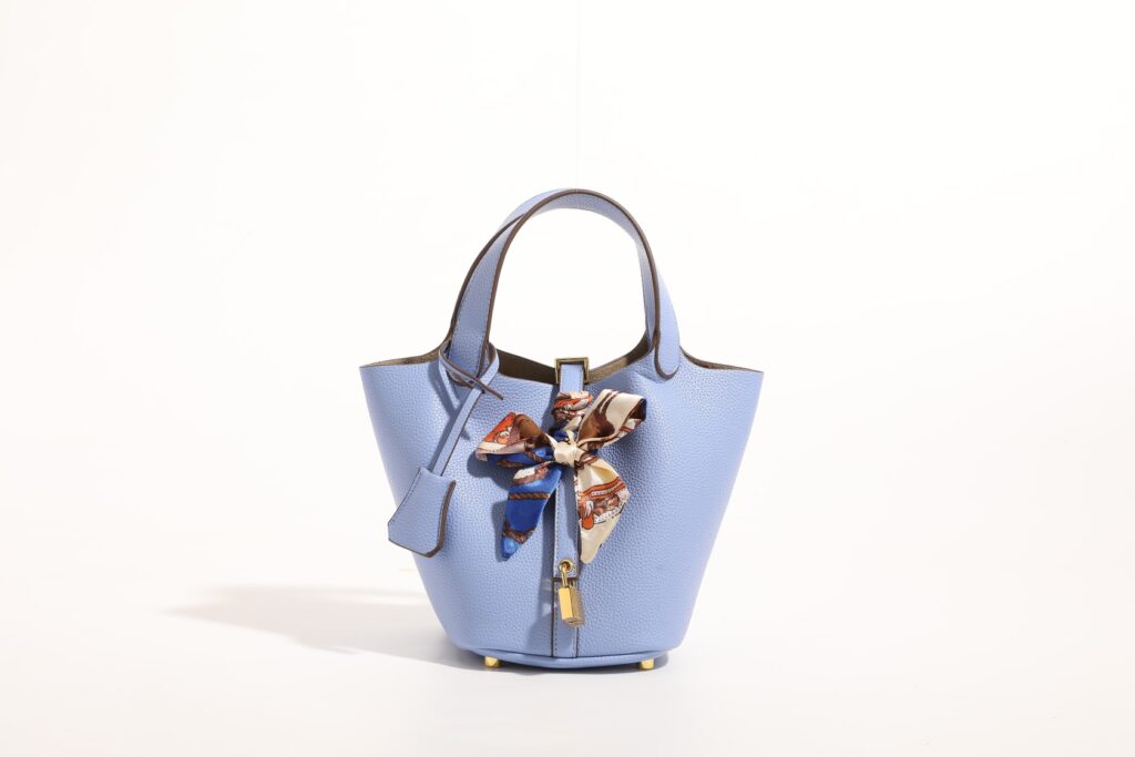 Hermes Lizard Grain Shopping Basket Bag for Everyday Fashion