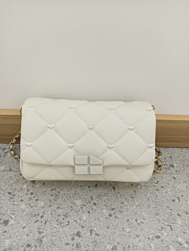 Fashionable Chanel style single shoulder bag for women underarm sling bag