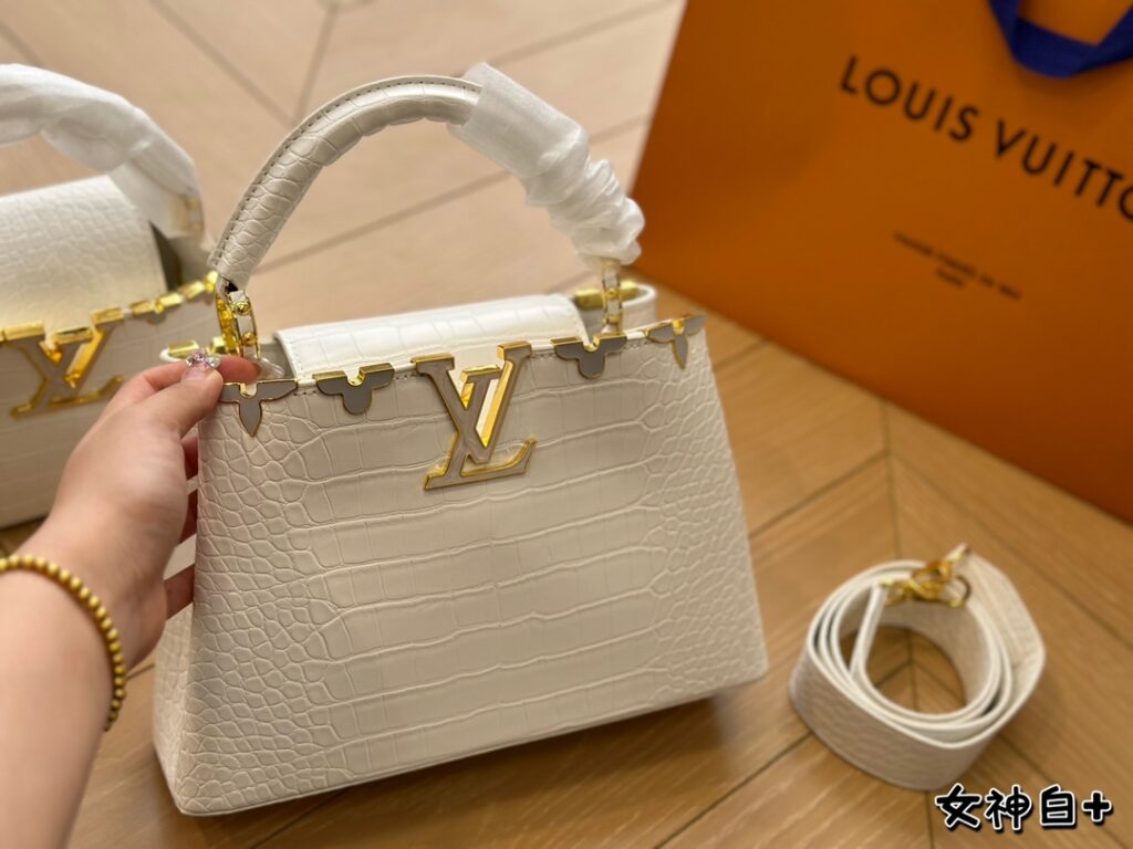 LVCapucines noblewoman bag cowhide,