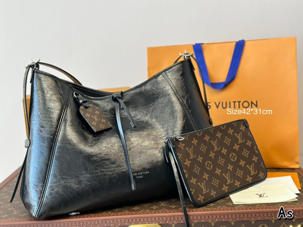 这还是我认识的Lv吗？好酷啊！满满暗黑机车风！