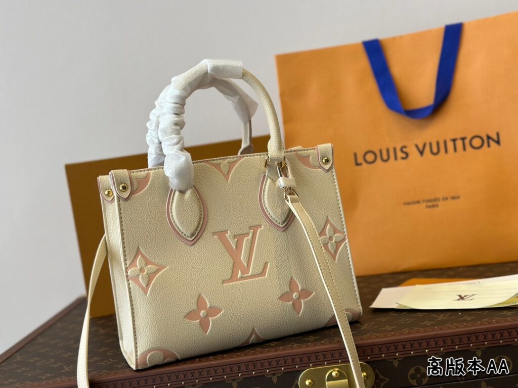 The LV Onthego family adds another bestseller: Onthego BB in Elephant Gray.