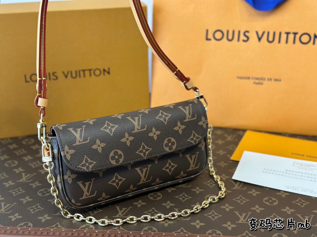 The 2023 LV big hit, lvy hemp bag, WOC bag, is stunning when you get it, and it looks smart when you it! Size 22*13cm.