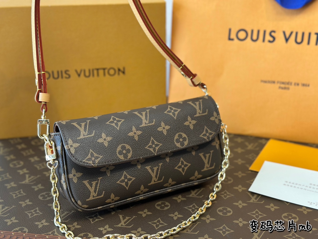 The 2023 LV big hit, lvy hemp bag, WOC bag, is stunning when you get it, and it looks smart when you it! Size 22*13cm.