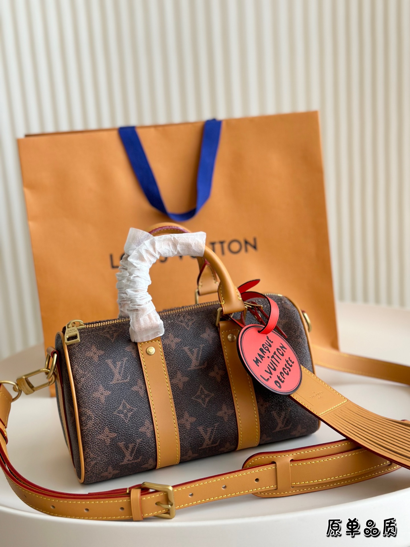 The LV Keepall 25 bag from the Western Inspiration series is now available, with dimensions of 25*15*11.