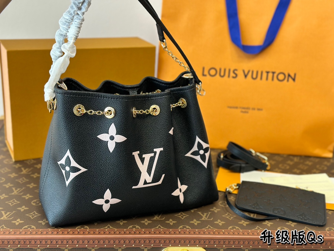 Leather bucket bag with drawstring, gradient flower pressing, full-grain cowhide, dimensions: 28cm x 20cm x 11.5cm