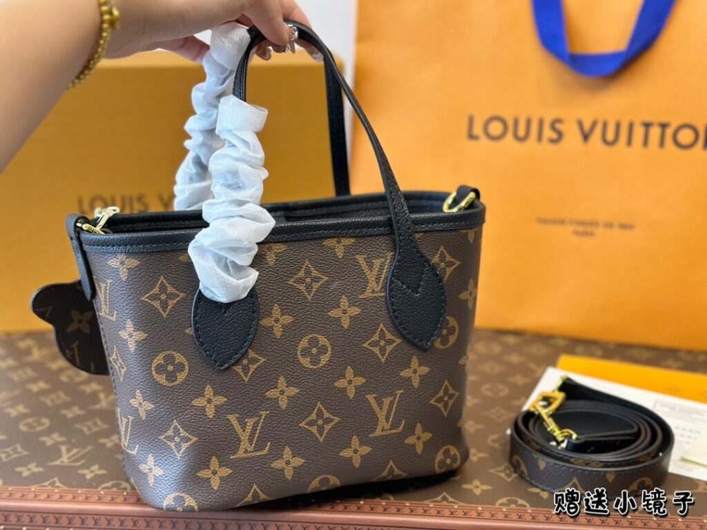 LV vintage shopping bag, 20 cm