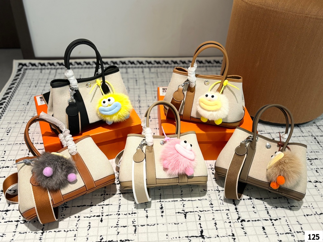 Size: 25*15 cm  Hermès Garden Bag!